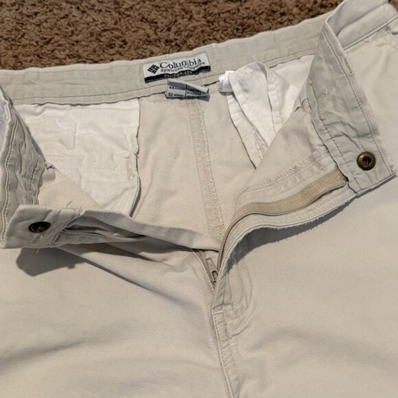 Columbia Men’s 7" Inseam Cotton Cargo Shorts - Tan Khaki - Size 34 - Picture 9 of 15